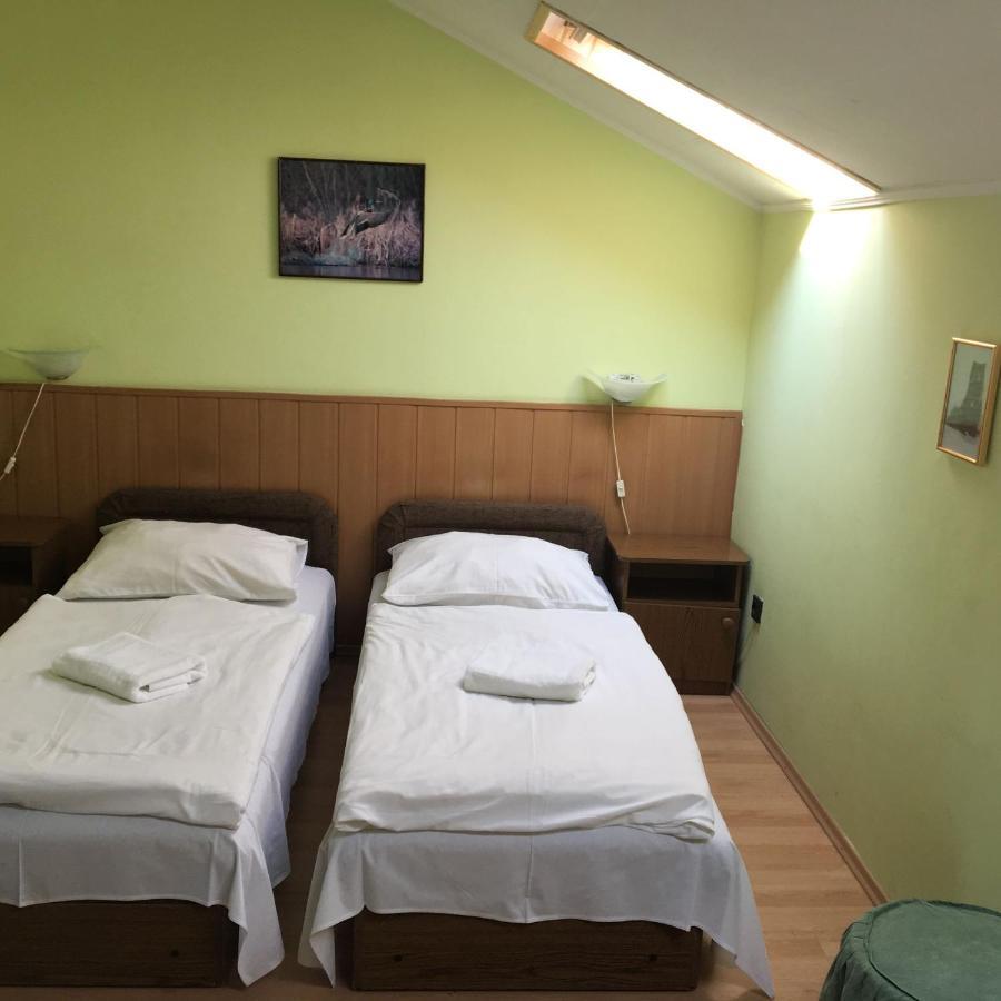 Muskatli Panzio Bed & Breakfast Győr Exterior foto