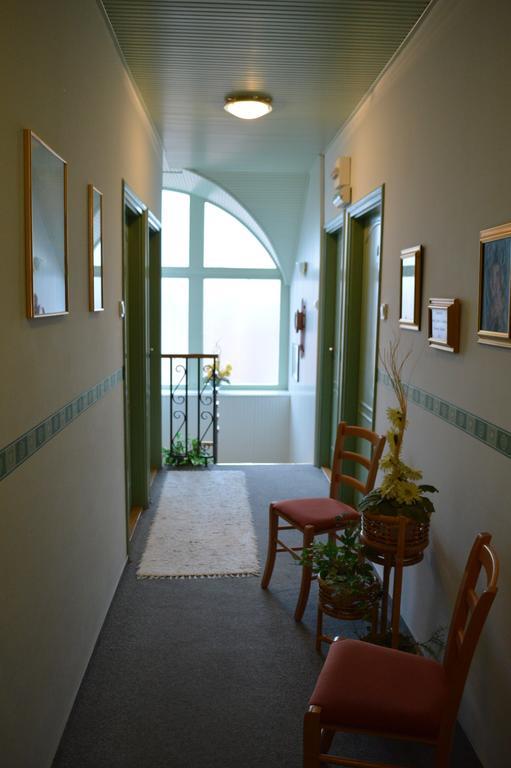 Muskatli Panzio Bed & Breakfast Győr Exterior foto