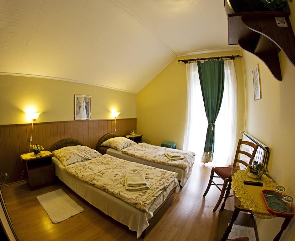 Muskatli Panzio Bed & Breakfast Győr Cameră foto