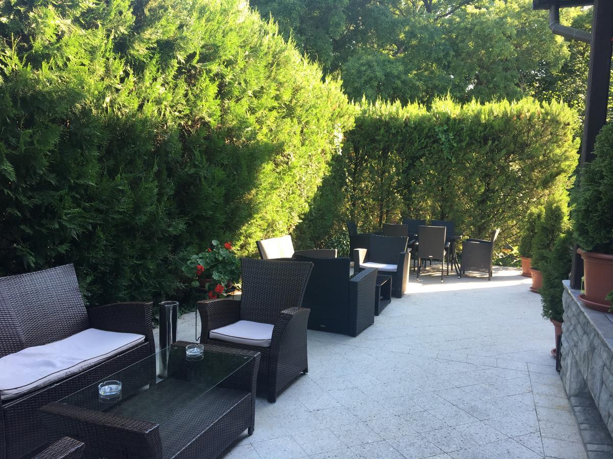 Muskatli Panzio Bed & Breakfast Győr Exterior foto