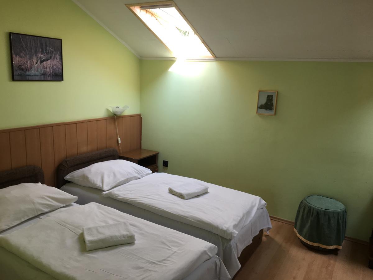 Muskatli Panzio Bed & Breakfast Győr Exterior foto
