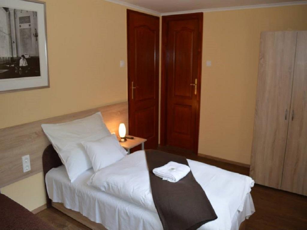 Muskatli Panzio Bed & Breakfast Győr Exterior foto